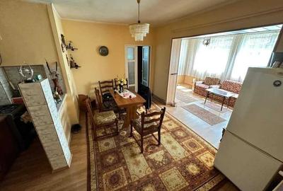 Casă individuală cu 4 camere cu Teren 240 Mp în Titulescu - 3