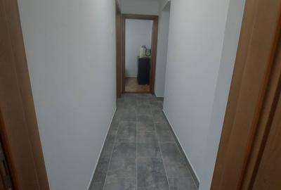 Apartament cu 3 camere decomandat în Micro 6 - 4