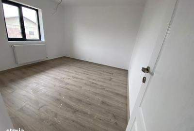 Casă cu 5 camere cu Teren 350 Mp în Dancu - 2