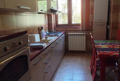 Apartament cu 3 camere decomandat în