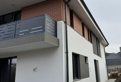 Duplex deosebit, Dezmir, Zona Rezidentiala - 4