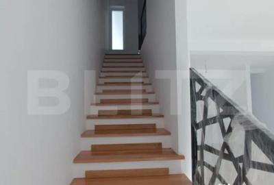 Casă cu 4 camere cu Teren 255 Mp în Central - 4