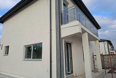 Pantelimon Ilfov,p+1,4camere,2 bai,300mp,acces asfalt - 1