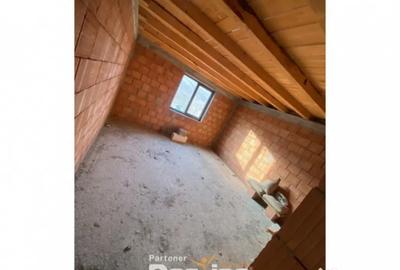 Casă cu 7 camere cu Teren 500 Mp în Ciritei - 5