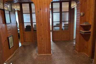 Apartament cu 4 camere decomandat în Central - 2