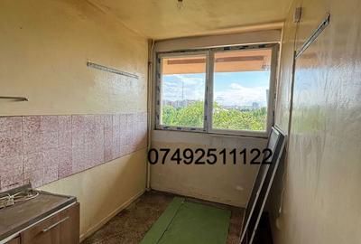 Apartament cu 2 camere semidecomandat în Tei