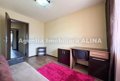 Apartament cu 3 camere decomandat în Decebal - 9
