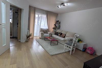 Apartament cu 3 camere decomandat în Turnișor - 1