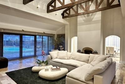 Vanzare Vila de lux cu piscina, foisor, terasa - Pipera-Tunari-Padurea Baneasa - 1