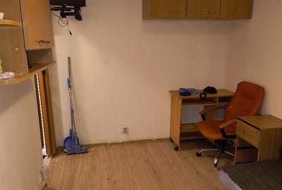 Inchiriez Garsoniera Drumul Taberei - pret negociabil - 9