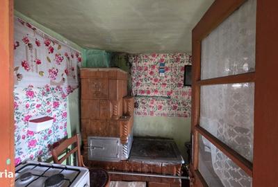 Casă cu 4 camere cu Teren 600 Mp în Central - 1