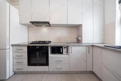 Apartament cu 2 camere decomandat în Tractorul - 7