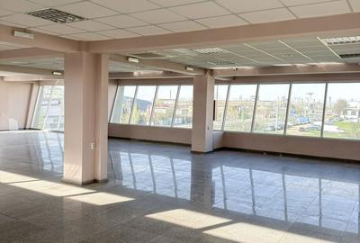 Spațiu comercial, de 700 mp, în Central - 1