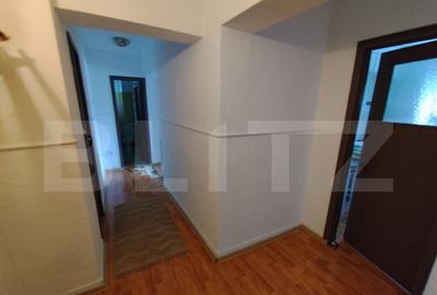 Apartament cu 3 camere decomandat în Târgu Cucu - 4