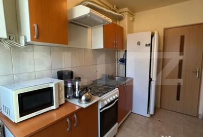 Apartament cu 2 camere semidecomandat în 7 Noiembrie