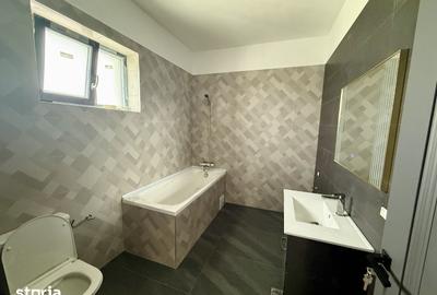Casă cu 4 camere cu Teren 330 Mp în Central - 11
