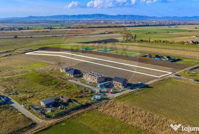 Teren de 8900 mp, în Sânpetru - 3