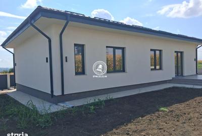 Casă cu 4 camere cu Teren 450 Mp în Rediu