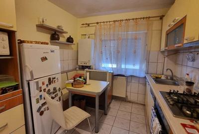 Apartament 3 camere Micro 16 etaj 1 - 3