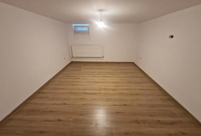 Spațiu comercial, de 120 mp, în Central - 12