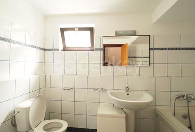 Vila cu deschidere catre lac ideala pentru birouri sau rezidenta - 9