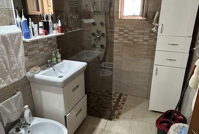 Apartament cu 3 camere decomandat în Central - 1