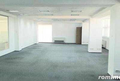 Spațiu comercial, de 1,312 mp, în Central - 5