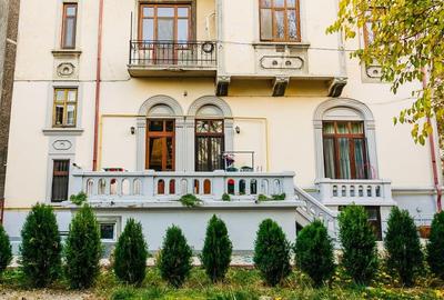 Apartament cu 6 camere semidecomandat, mobilat în Unirii - 13