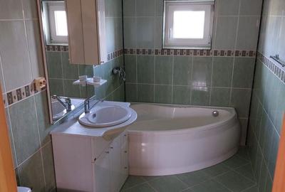 Casă cu 4 camere în Manolești - 2