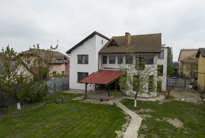 Vilă cu 8 camere în Săcălaz, zonă Centrală Vilă cu 8 camere în Săcălaz, zonă Centrală - 1