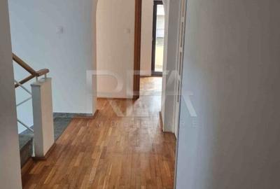 Casă individuală cu 12 camere cu Canalizare în Aviației - 2