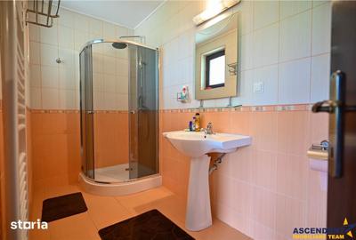 Casă cu 5 camere cu Teren 1700 Mp în Central - 16