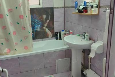 Apartament 3 camere Braila de vanzare, zona Ciocarlia