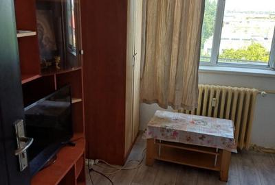 Garsonieră în Podu Roș