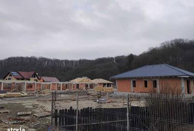 Casă cu 3 camere cu Teren 120 Mp în Central - 2