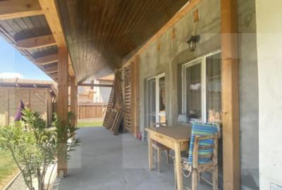 Casă cu 4 camere cu Teren 400 Mp în Central - 1