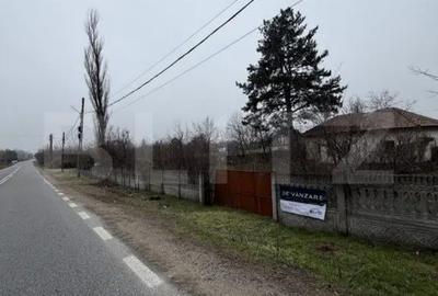 Casă cu 3 camere cu Teren 2714 Mp în Central