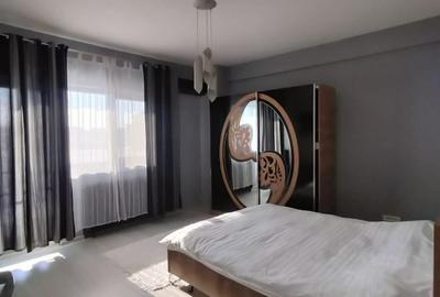 Apartament cu 3 camere semidecomandat, mobilat în Unirii
