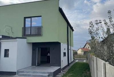 Duplex cu 4 camere cu Canalizare în Șag - 16