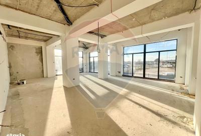 Spațiu comercial, de 75.4 mp, în Central - 5