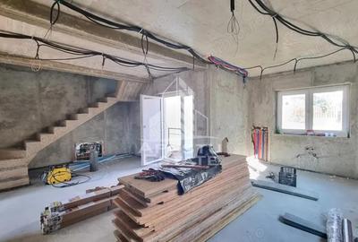 Casă cu 4 camere cu Teren 300 Mp în Giarmata