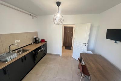 Apartament cu 2 camere semidecomandat, mobilat în Tomis III - 17