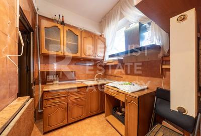 Casă cu 7 camere cu Canalizare în Parcul Carol - 7