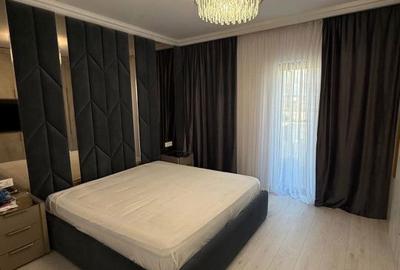 Casă cu 7 camere cu Teren 560 Mp în Malu Mare - 1