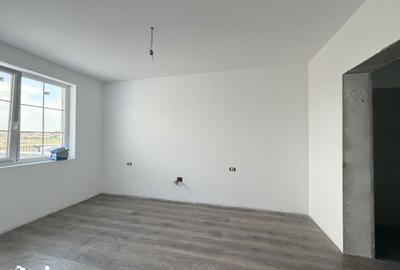 Casă cu 3 camere cu Canalizare în Moșnița Nouă - 10