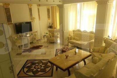 Casă cu 5 camere cu Teren 2600 Mp în Central - 7