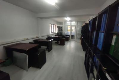 Spațiu comercial, de 200 mp, în 1 Mai - 9