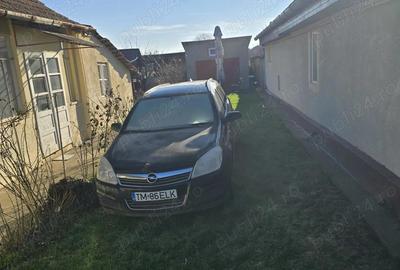 Casă cu 2 camere cu Teren 899 Mp în Covaci