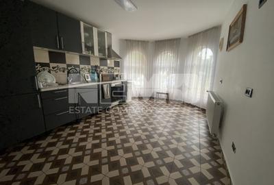 Casă individuală cu 6 camere cu Canalizare în Sucevița - 1