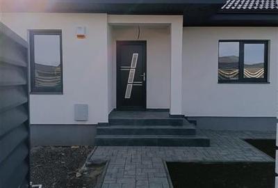 Casa finisaje apreciabile, 500mp teren, Tarlungeni, Brasov - 4